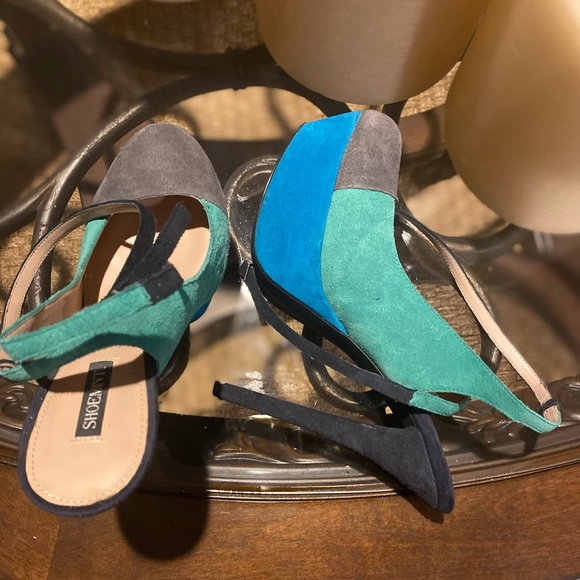 Colorblock Platform Pump - Picture 7 of 10